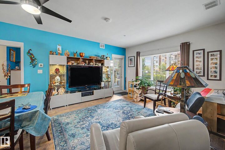 Photo de la propriété:  5 St Louis Street 103  AB T8N 7T2 
