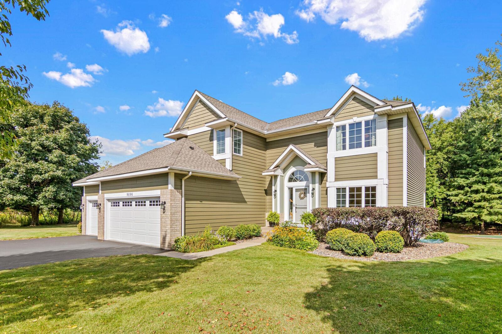 Property Photo:  9896 57th Street N  MN 55042 