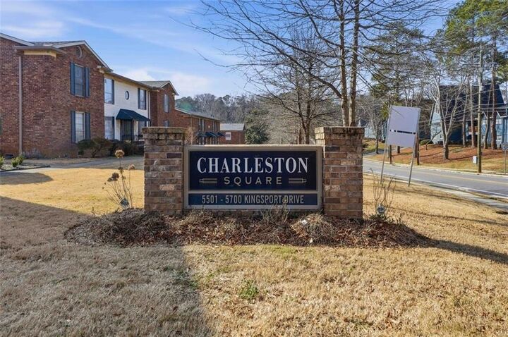 Property Photo:  5506 Kingsport Drive  GA 30342 