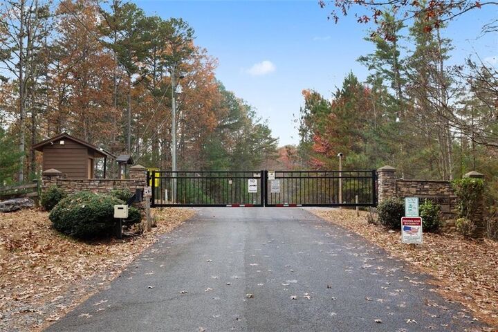 Property Photo:  172 Hunter Drive  GA 30175 