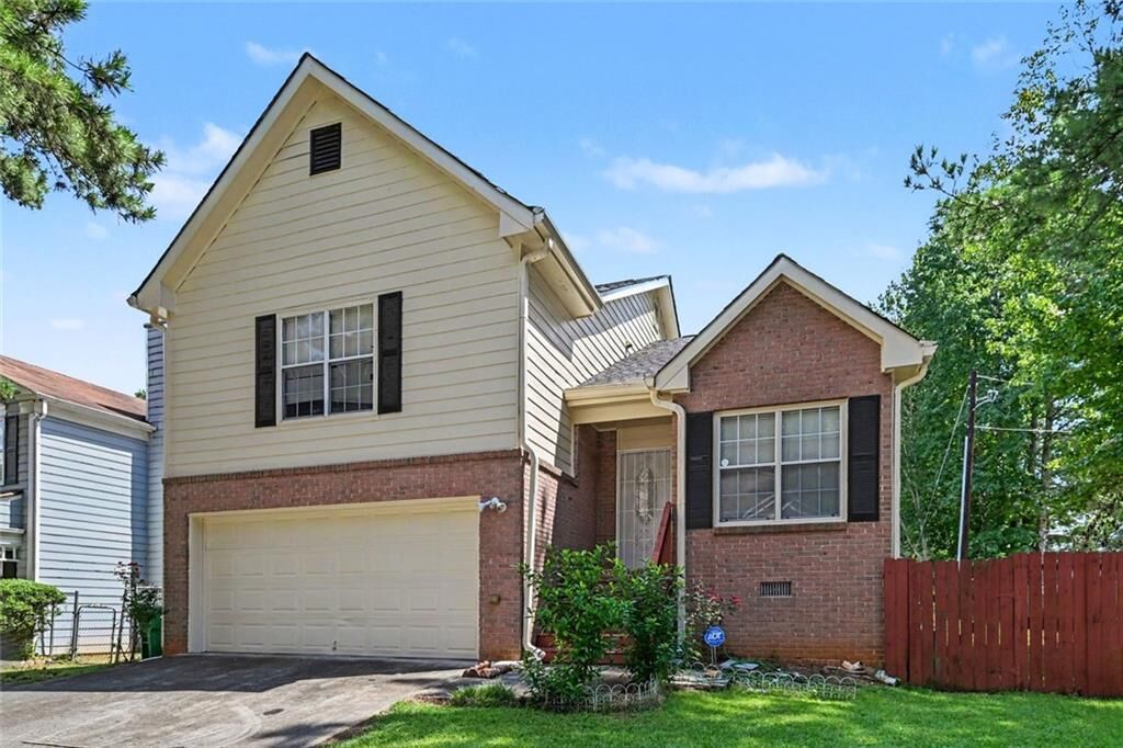 Property Photo:  415 Thomas Jefferson Drive  GA 30083 
