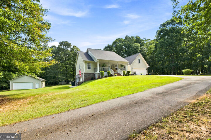 Property Photo: 540 Davis Road GA 30248
