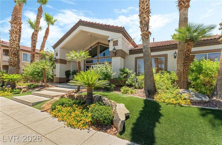 Property Photo:  2305 West Horizon Ridge Parkway 1922  NV 89052 