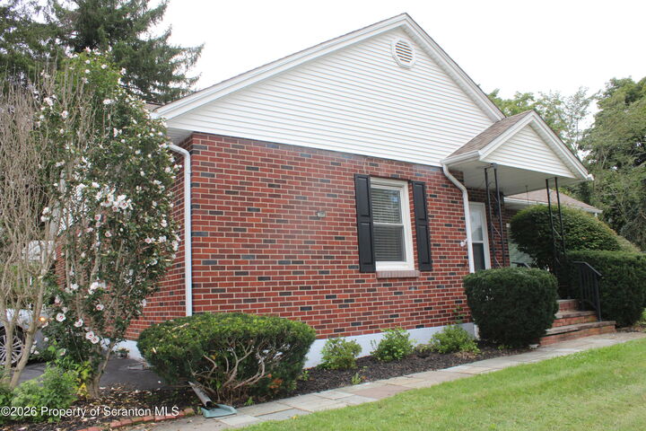 Property Photo:  908 S Abington Road  PA 18411 