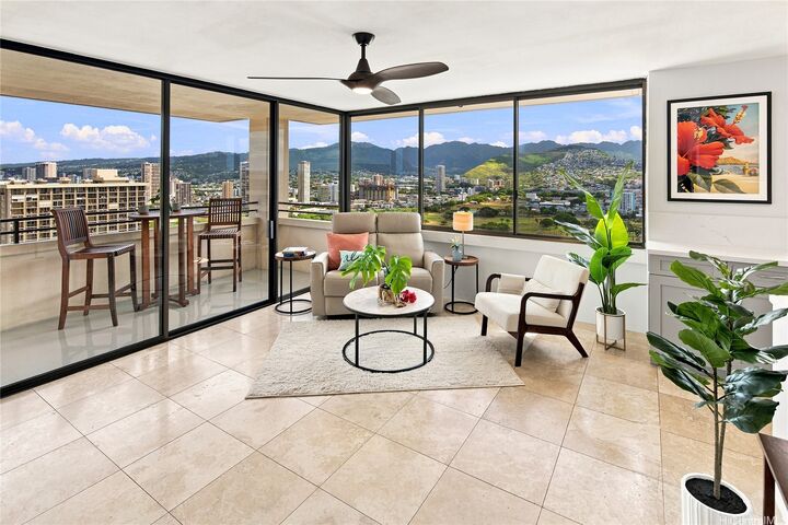 Property Photo:  2410 Cleghorn Street 3101  HI 96815 