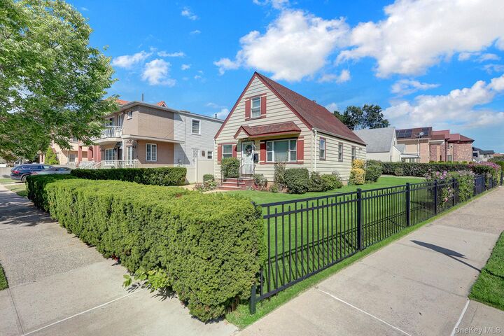 Property Photo:  26919 81st Avenue  NY 11040 