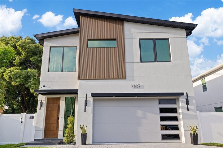 Property Photo: 3107 W Beach Street FL 33607
