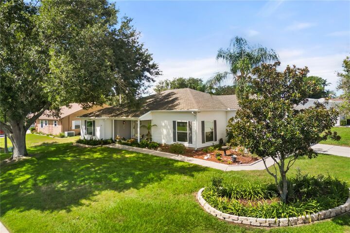 Property Photo: 6004 Sanderling Drive FL 33809