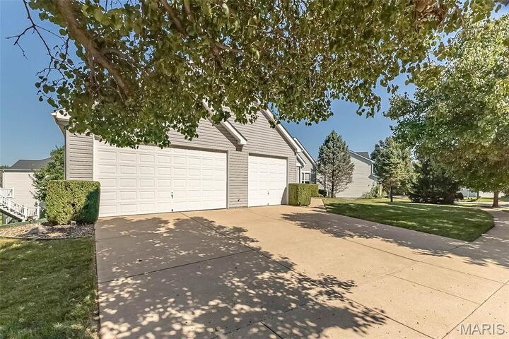 Property Photo:  865 Bellerive Manor Drive  MO 63141 
