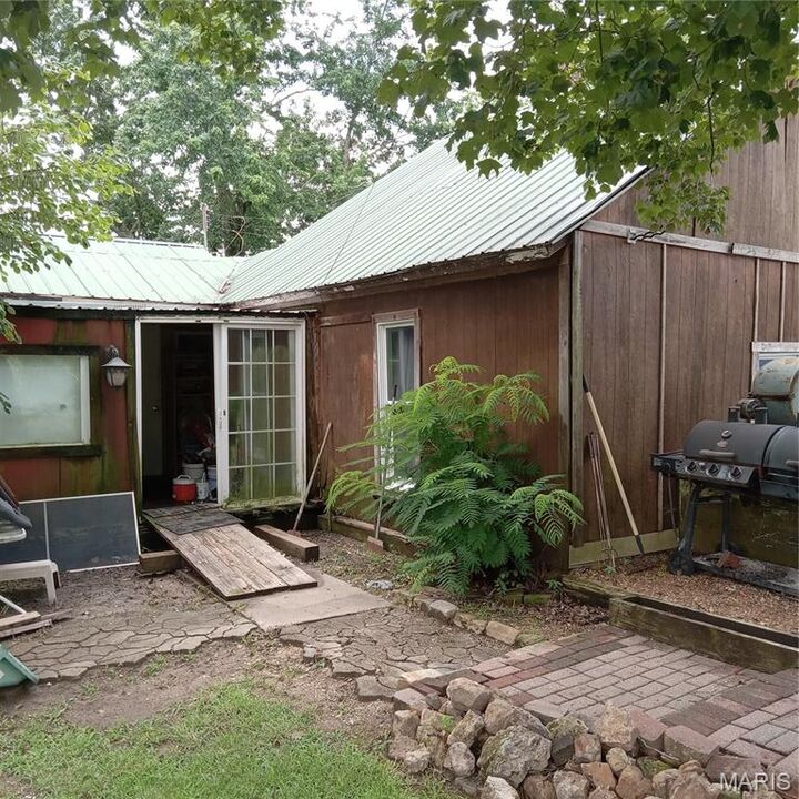 Property Photo:  781 County Road 472  MO 63769 