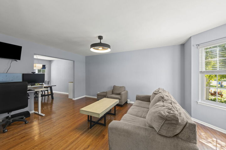 Property Photo:  24 Westmoor Court  IL 60502 