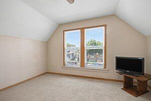 Property Photo: 6621 S Oakley Avenue IL 60636