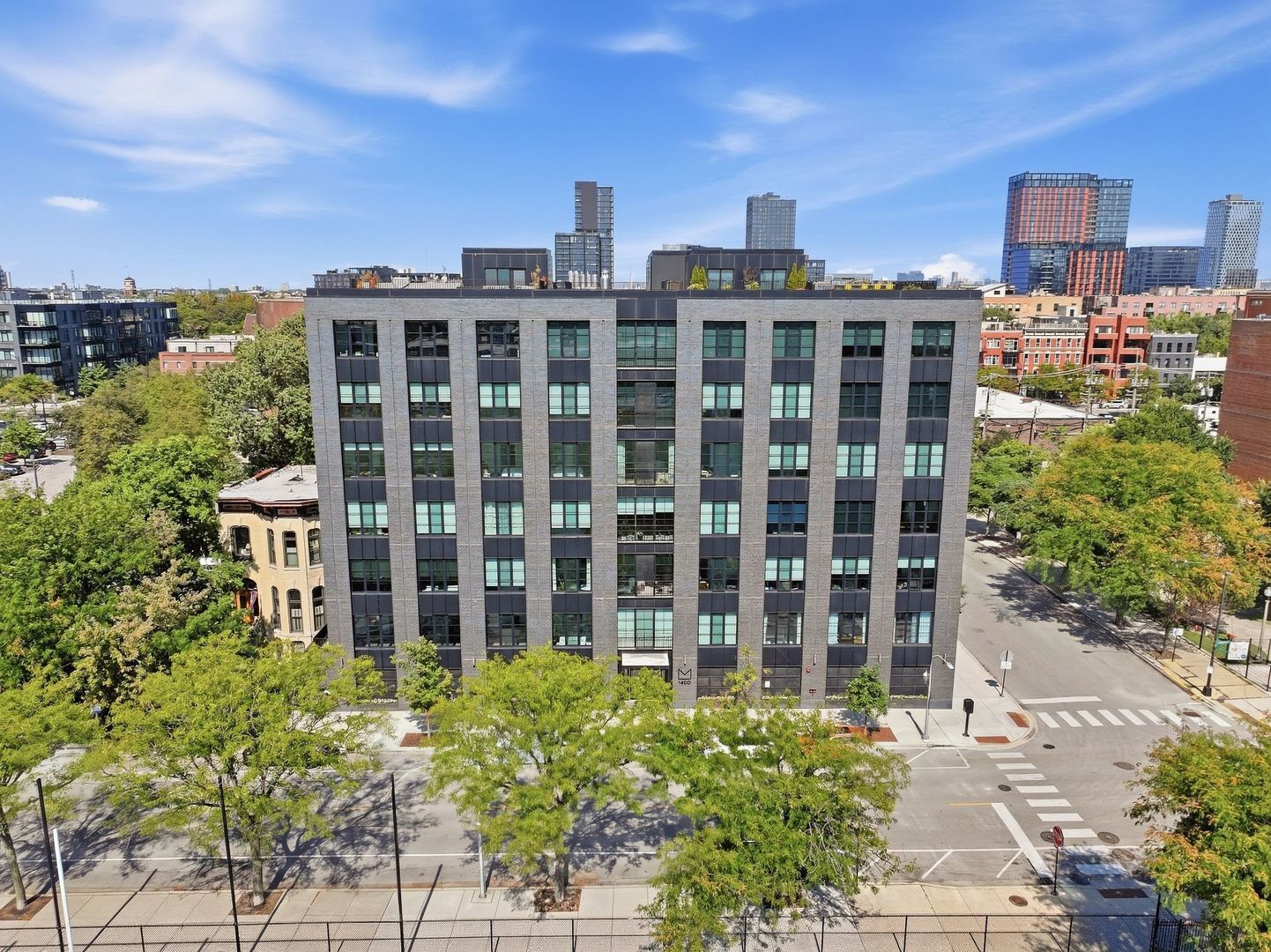 Property Photo:  1400 W Monroe Street 2B  IL 60607 