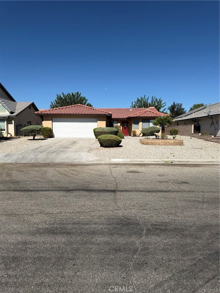 Property Photo:  27290 Outrigger Lane  CA 92342 