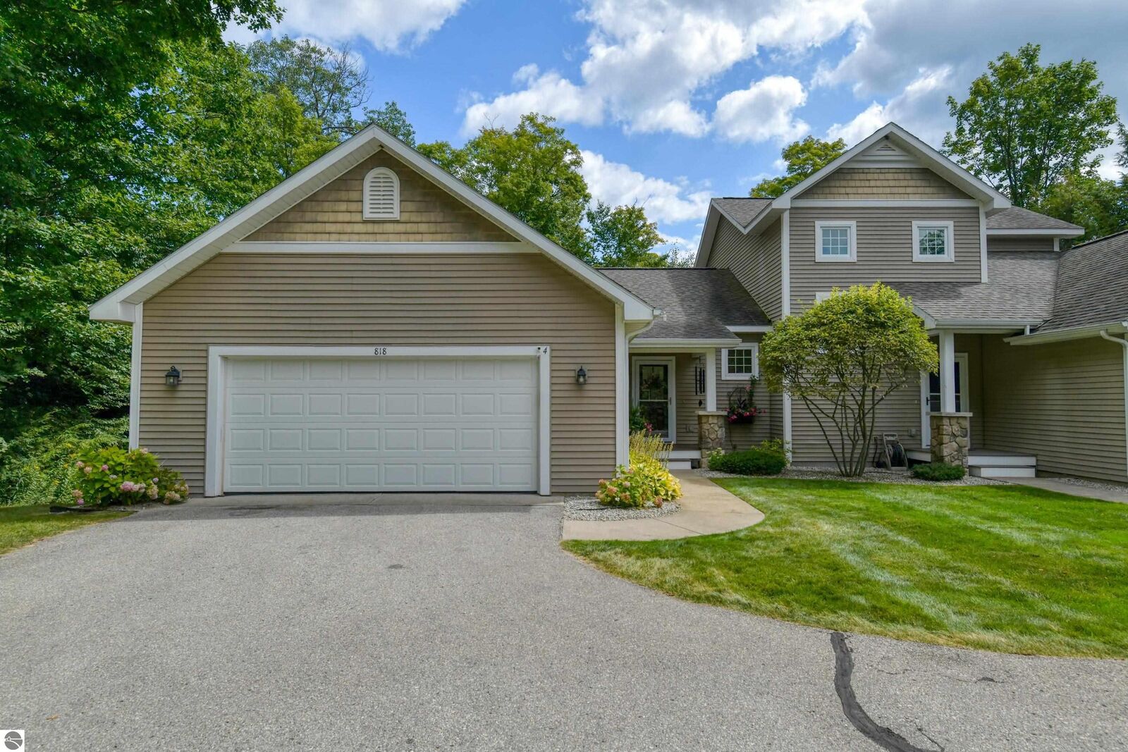 Property Photo: 818 N Bay Cliff Drive #4 MI 49682