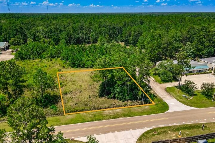 Property Photo: Lot 10 Commerce Row LA 70471
