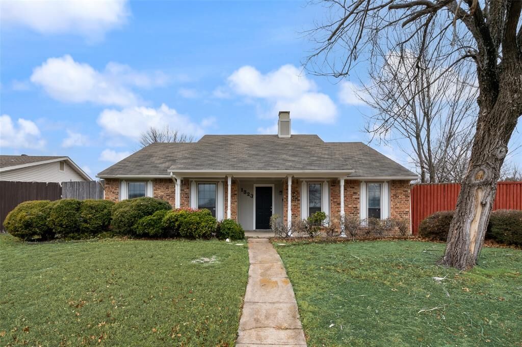 Property Photo:  1323 Rivercrest Boulevard  TX 75002 