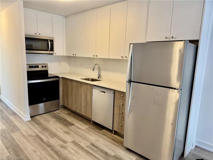 Property Photo:  40 Palace Street L24  ON N2E 0L2 