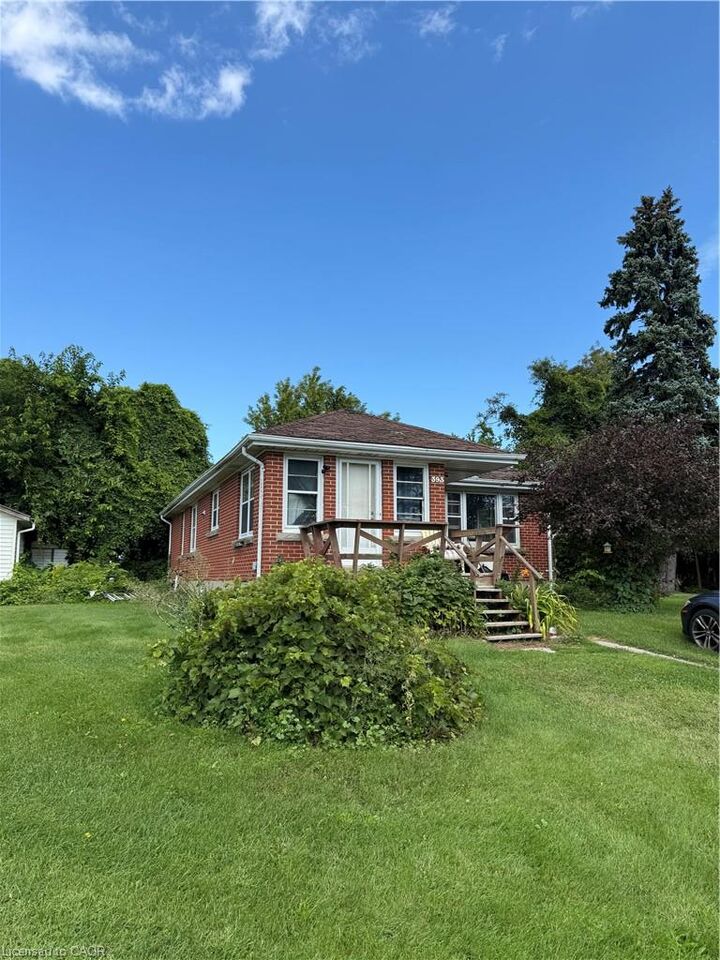 Property Photo:  393 Culver Road  ON N3Y 4K3 
