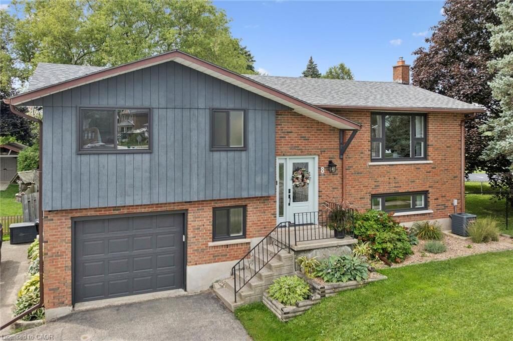 Property Photo:  8 Christian Street  ON N3A 2M6 