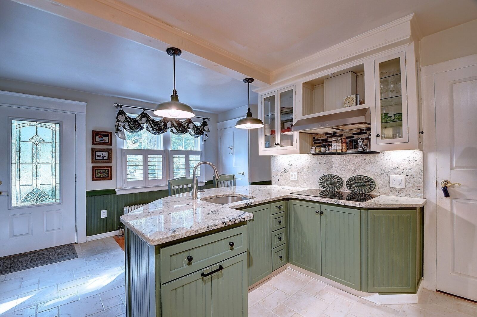 Property Photo:  647 Main St B  MA 01537 