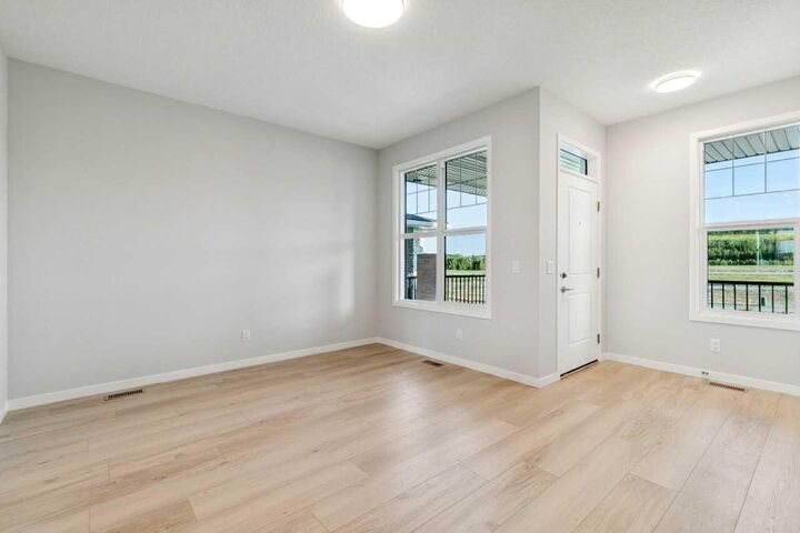 Property Photo:  58 Creekview Avenue  AB T2X 6M7 