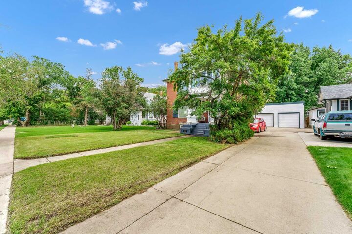 Property Photo:  335 1 Street SE  AB T1A 0A5 