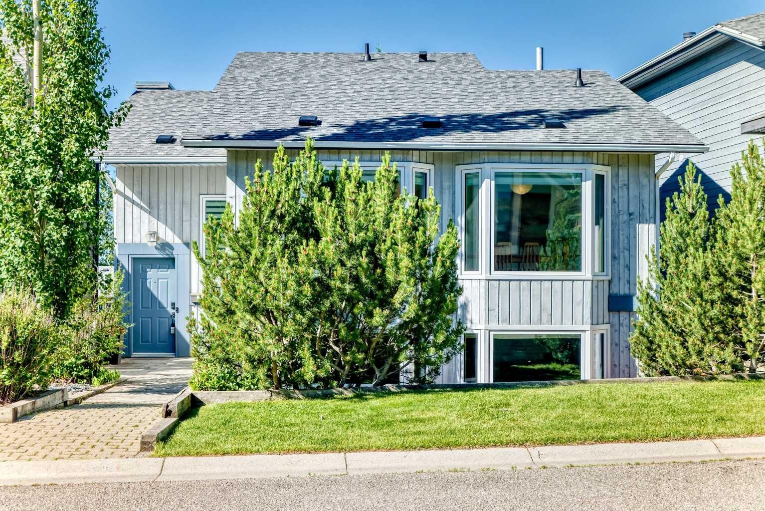 Property Photo:  31 Ranchridge Way NW  AB T3G 1Z8 