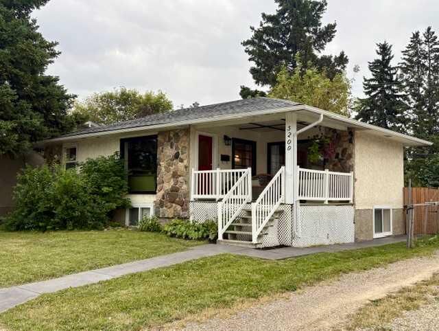 Property Photo:  5209 50 Street  AB T4H 1H2 