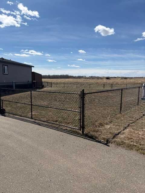 Property Photo:  41019 Range Road 11 195  AB T0C 0J1 