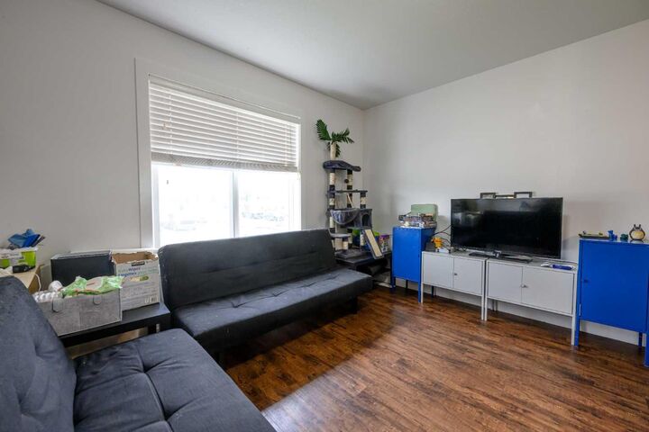 Property Photo:  9507B 112 Avenue  AB T8X 5C8 