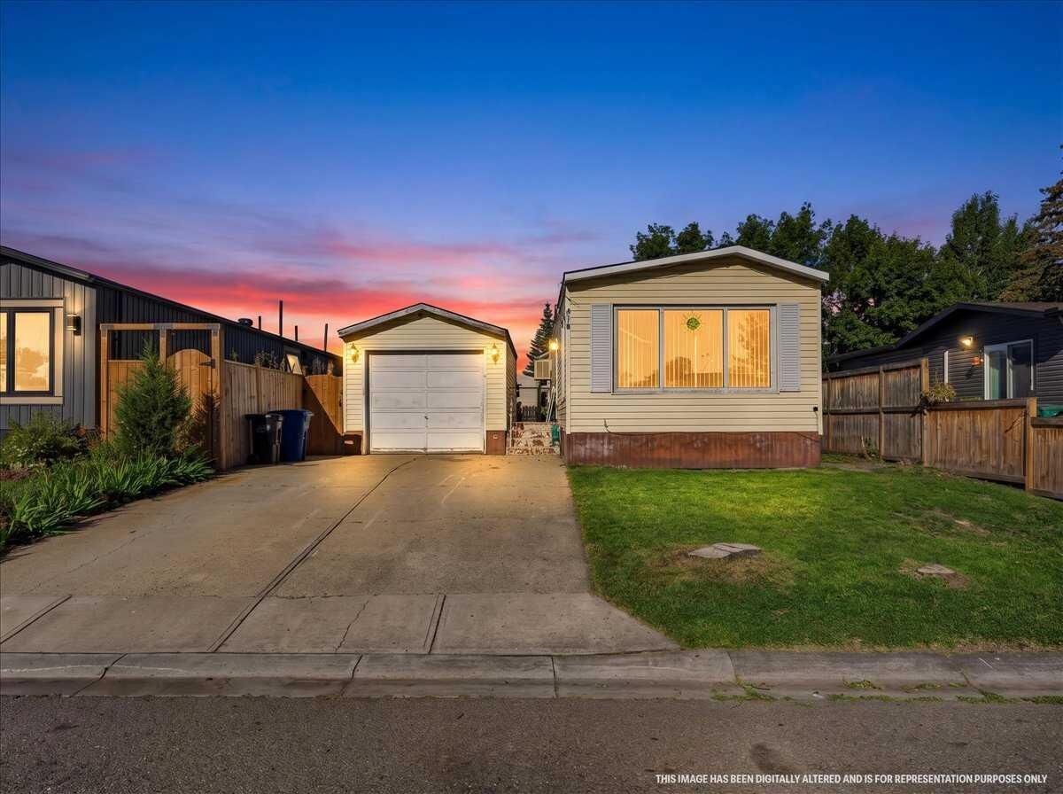 Property Photo:  216 Spring Haven Close SE  AB T4A 1E4 