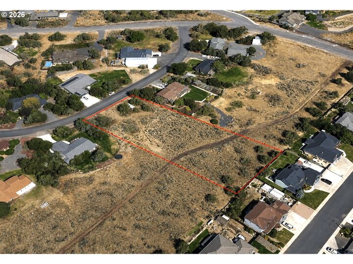 Property Photo:  2764 SW Bentwood Dr  OR 97756 