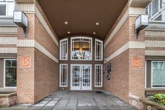 Property Photo:  1545 NW 57th Street 627  WA 98107 