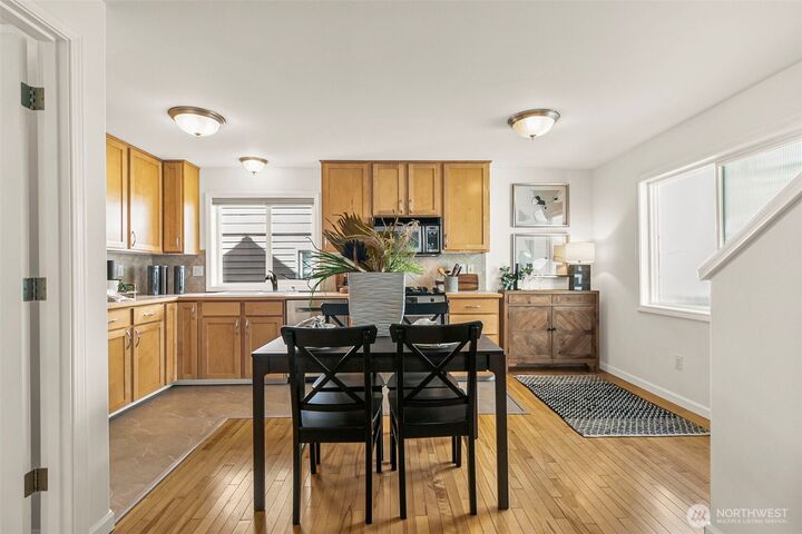 Property Photo: 158 15th Avenue B WA 98122