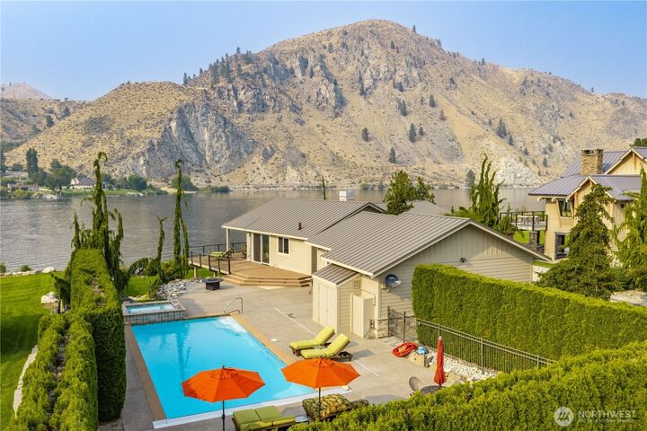 Property Photo:  84  Orchard Place  WA 98843 