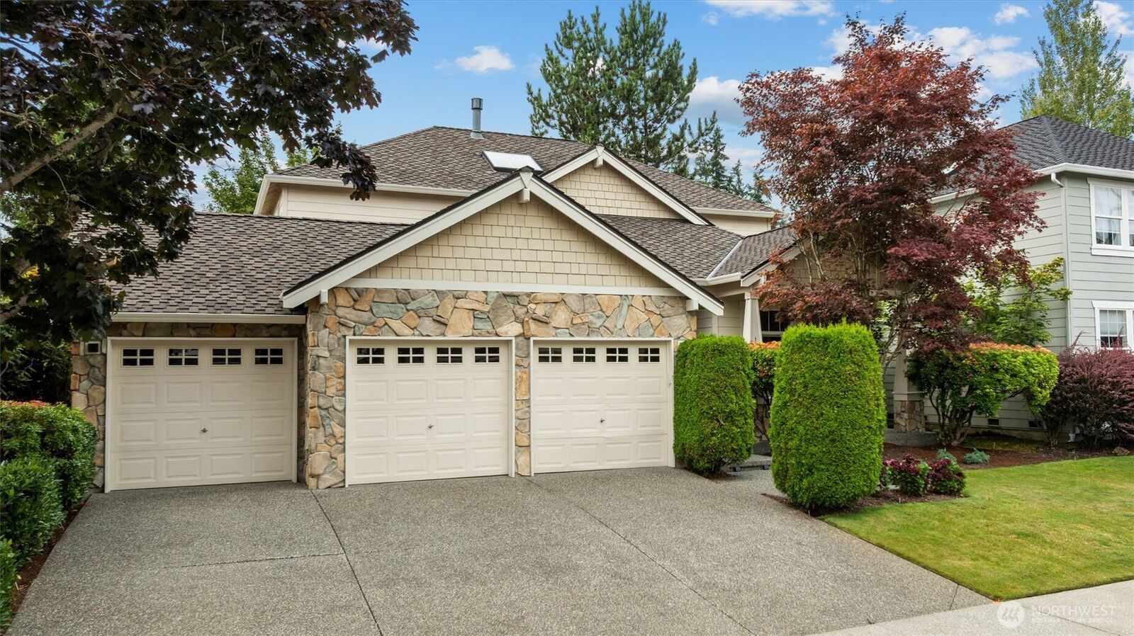 Property Photo: 17420 33rd Drive SE WA 98012