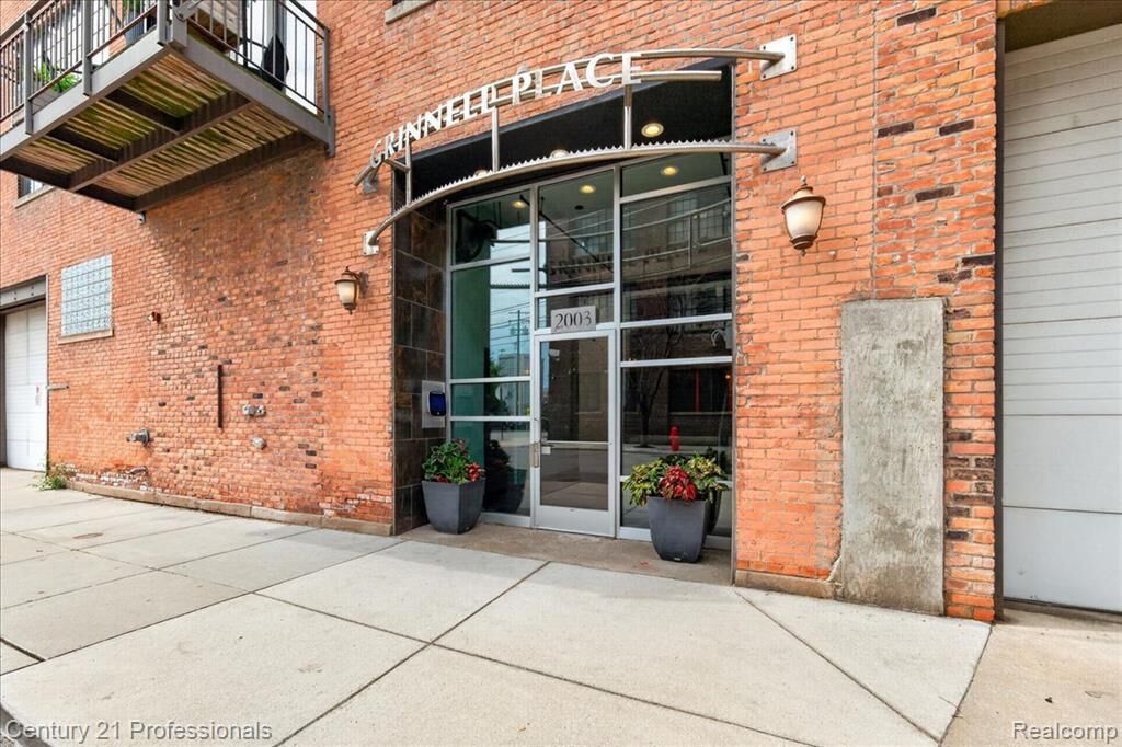 Property Photo: 2003 Brooklyn Street 410 MI 48226