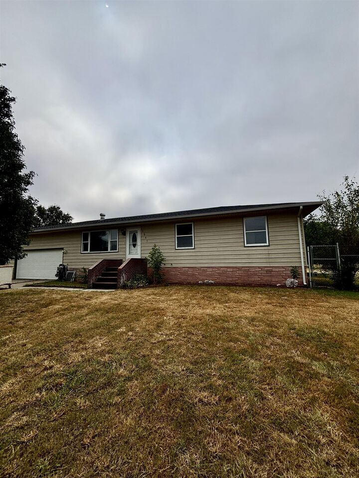 Property Photo: 5941 Anchor Way KS 67530