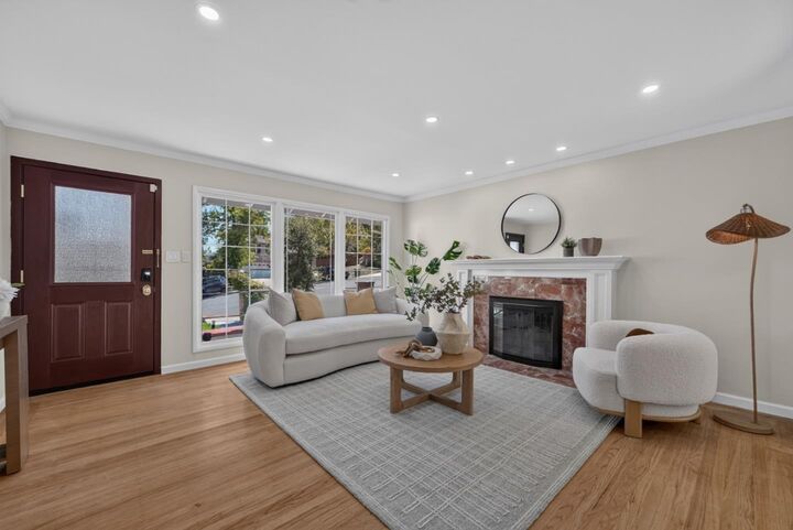 Property Photo: 3050 Hastings Avenue CA 94061