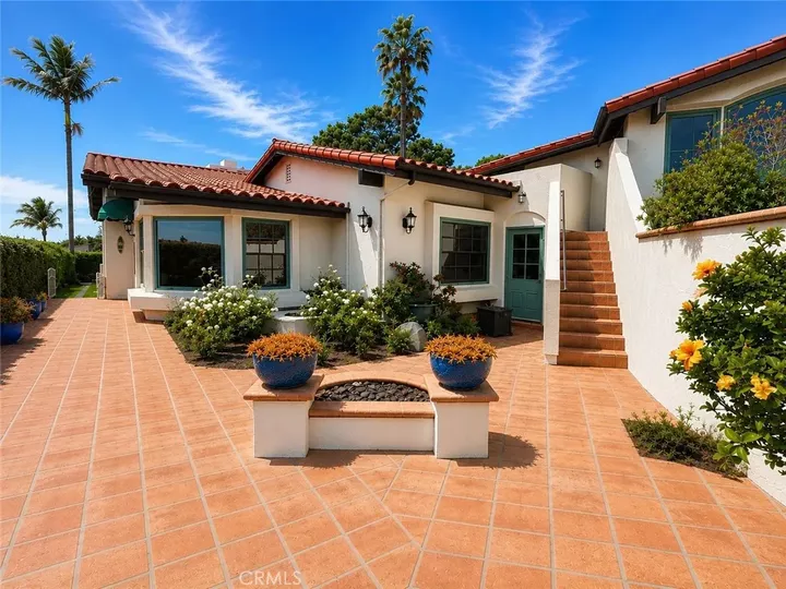 Property Photo:  32355 Via Antibes  CA 92629 