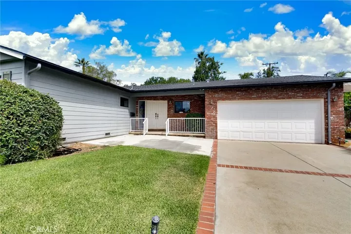 Property Photo:  717 E Laurel Avenue  CA 91741 