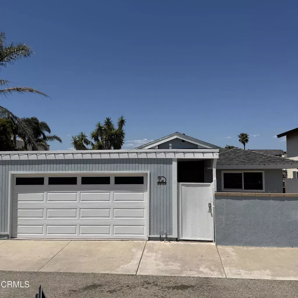 Property Photo:  4935 Coral Way  CA 93035 