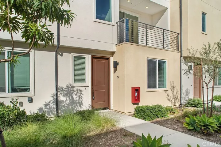 Property Photo:  5464 Seacliff 25  CA 92154 