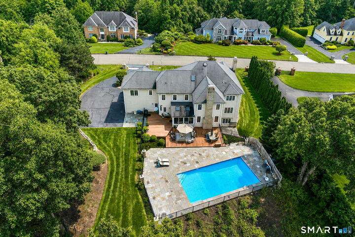 Property Photo:  914 Rainbow Trail  CT 06477 