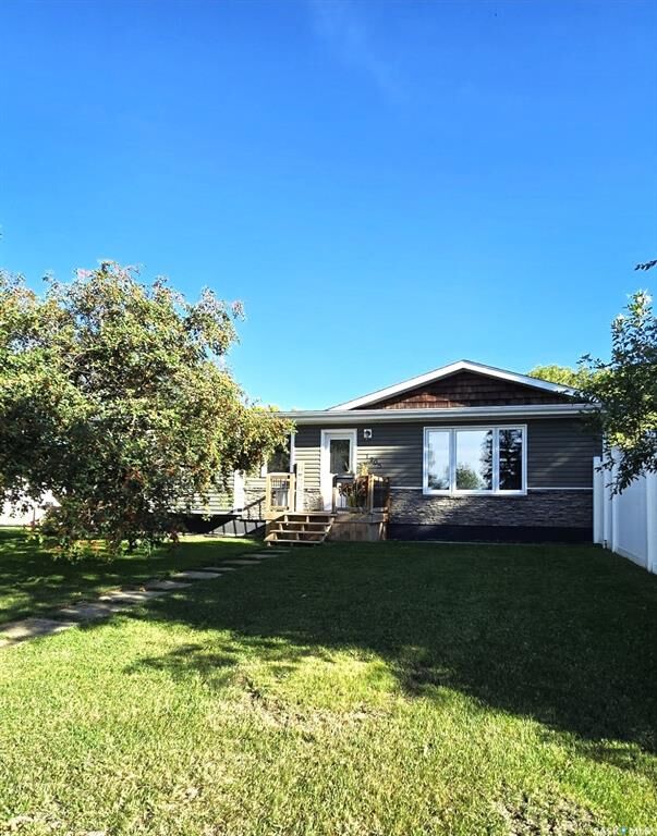 Property Photo:  1205 Douglas Road  SK S4H 2P9 