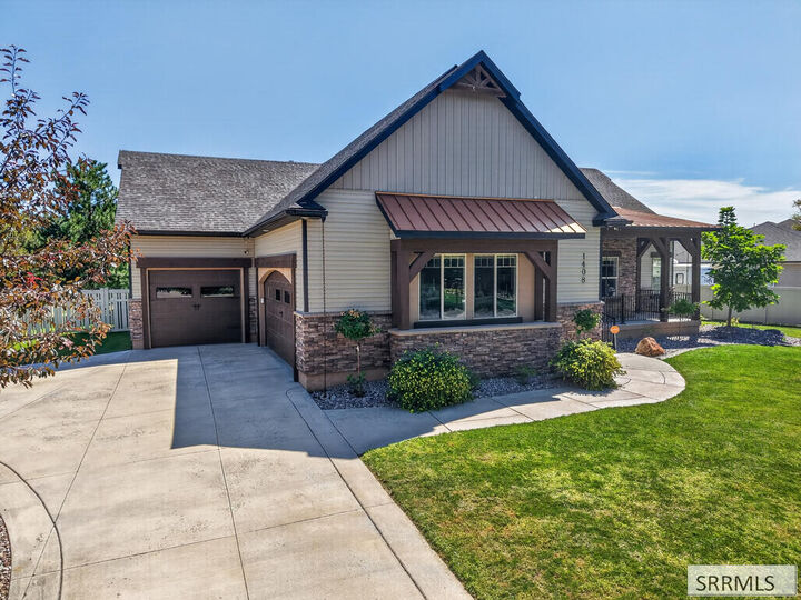 Property Photo:  1408 Stoneridge Drive  ID 83204 