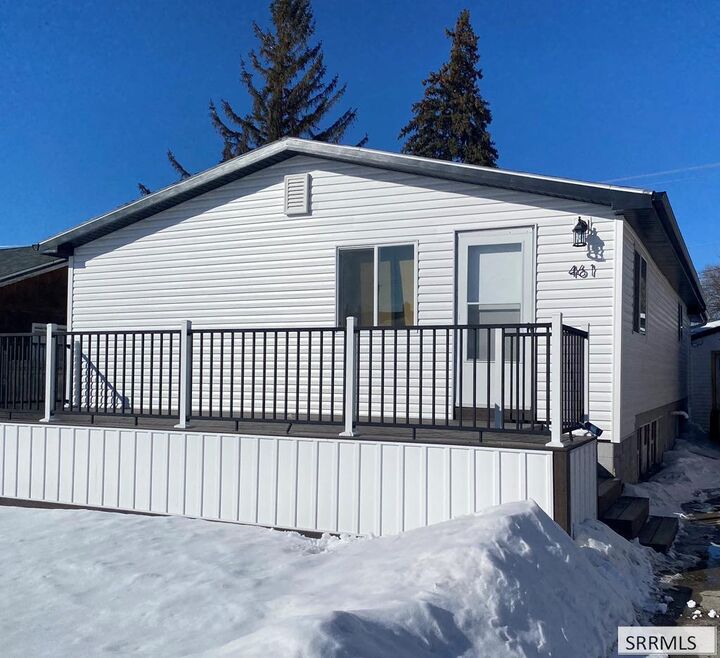 Property Photo: 461 Lomax Street A ID 83401