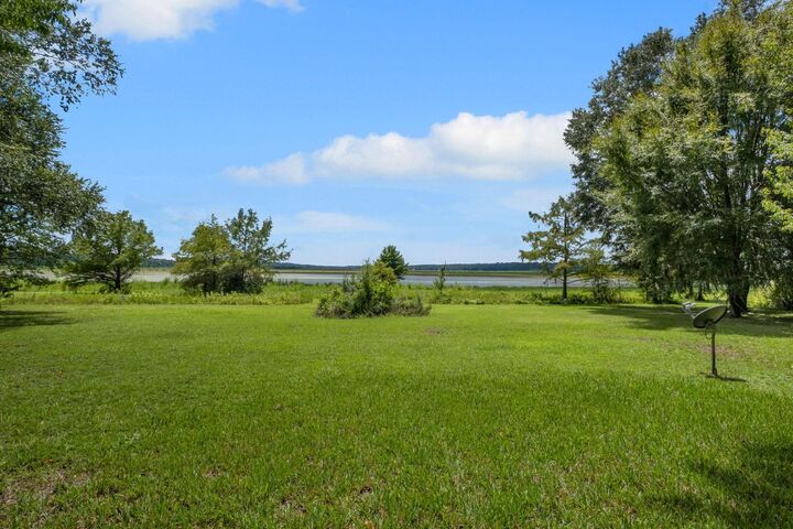 Property Photo:  2143 Miller Landing Road  FL 32312 