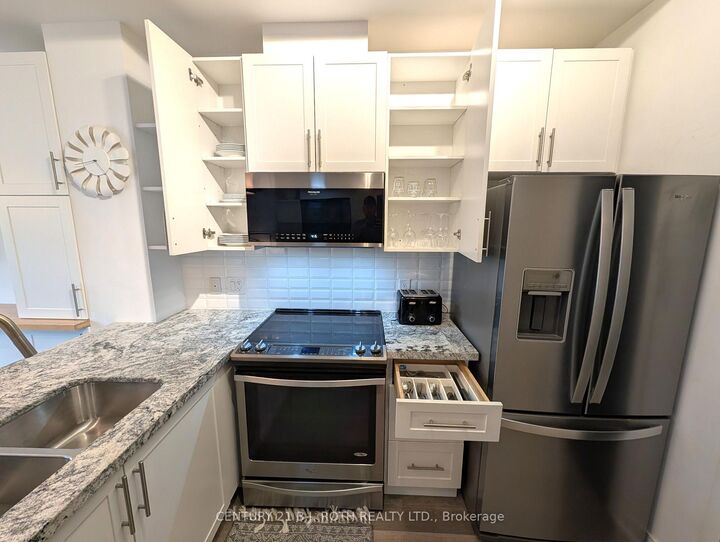 Photo de la propriété:  40 Horseshoe Boulevard 302  ON L4M 4Y8 